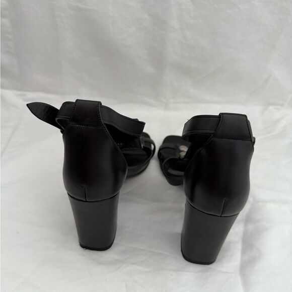 Black leather studded heel size 38 1/2 - Picture 3 of 5